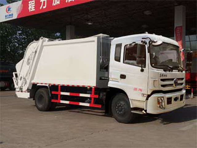 东风特商压缩式垃圾车