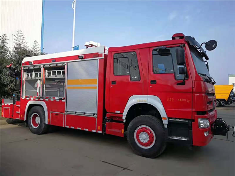 豪沃抢险救援消防车