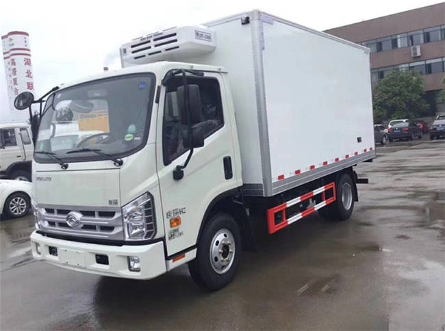 BJ5043XLC-J7 型 4.2米冷藏车